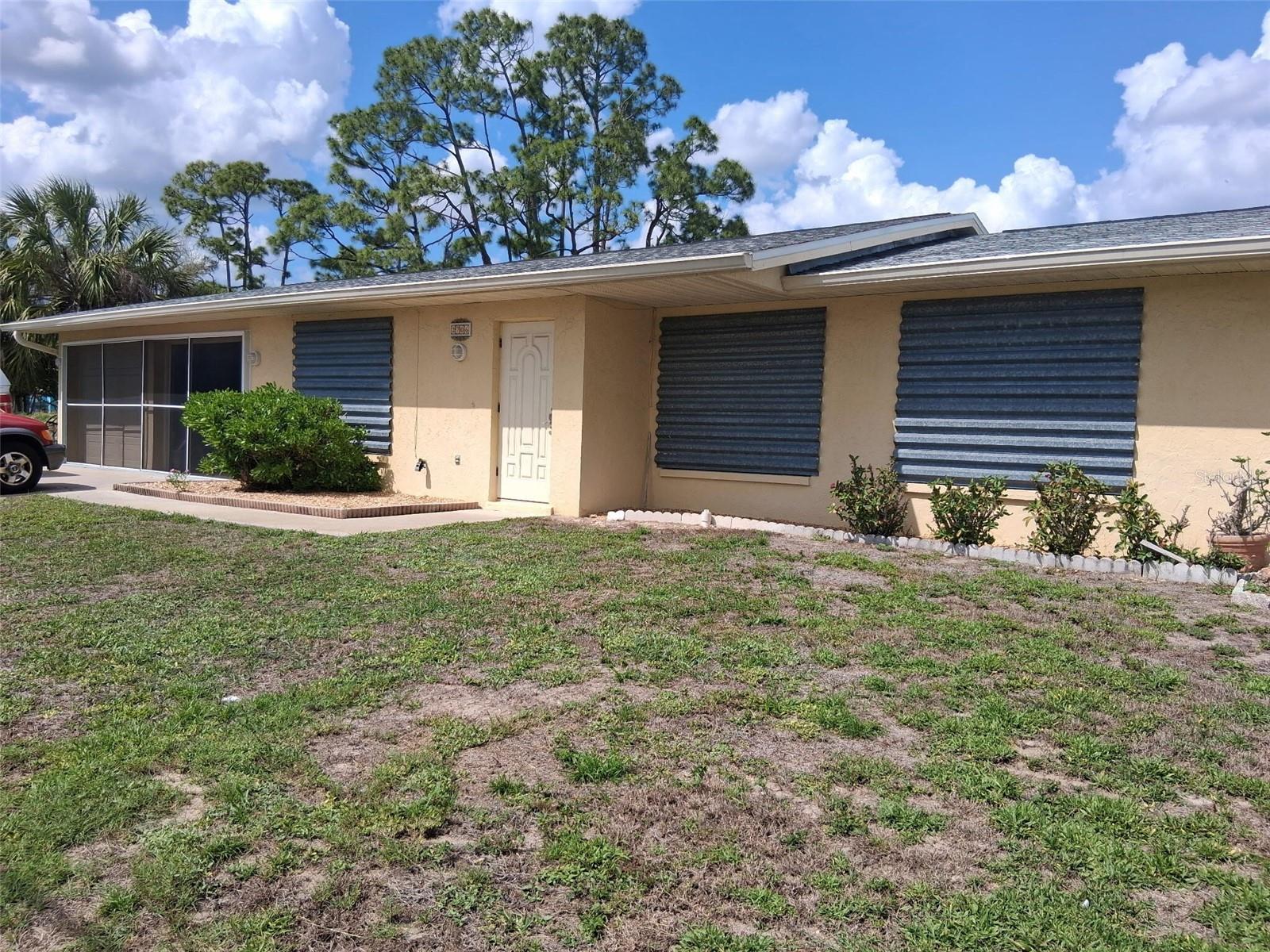 2706 Auburn Blvd, FL
