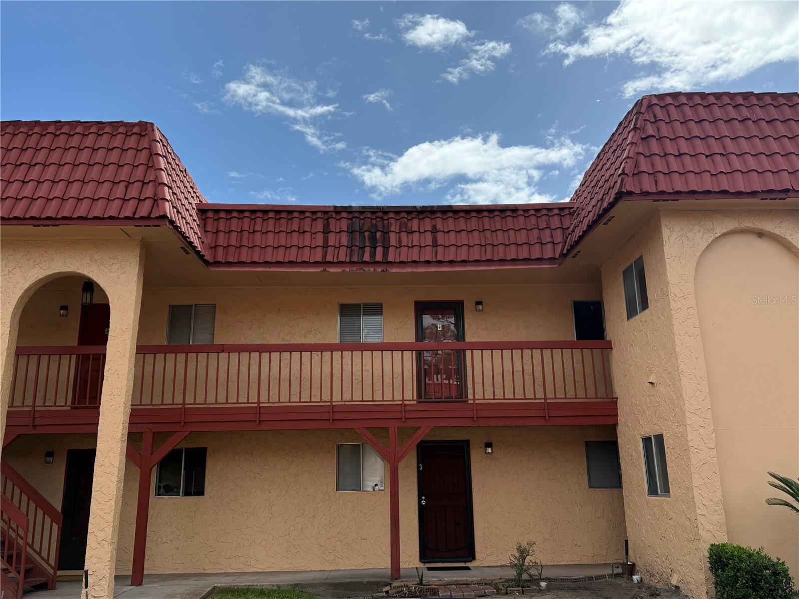 2800 N Powers Dr #9, FL