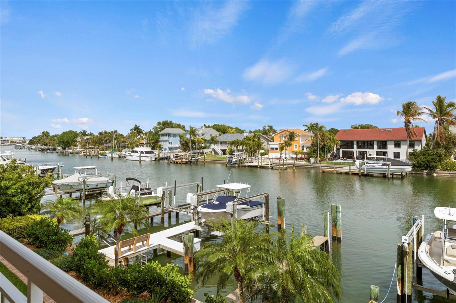 1071 Pinellas Bayway S, FL