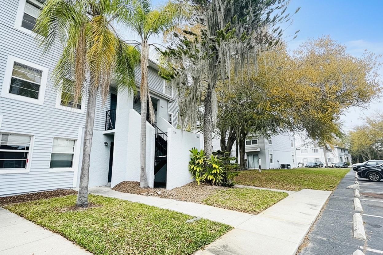 7120 Waterside Dr #106, FL