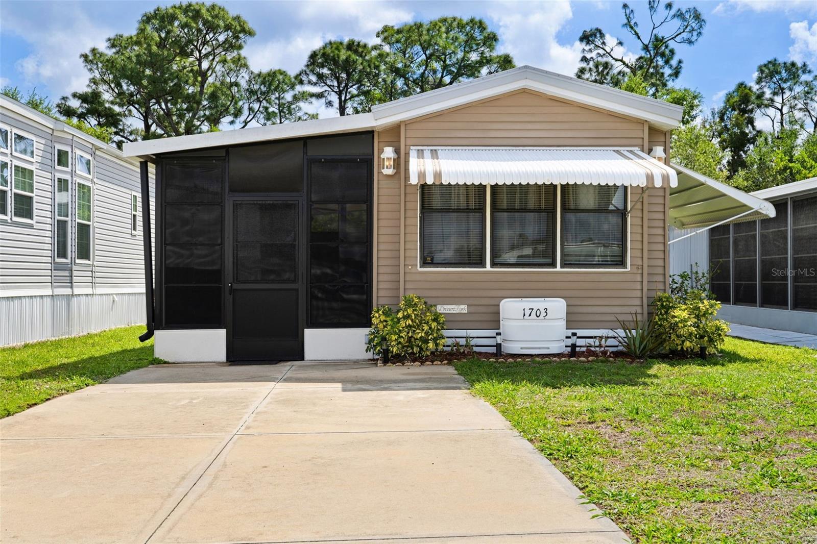 1703 N Manatee Loop, FL