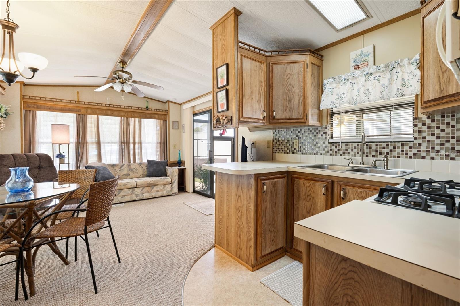1703 Manatee Loop, FL