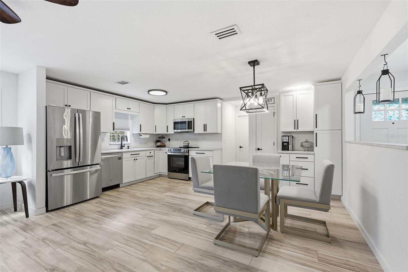 811 Michigan Boulevard, FL