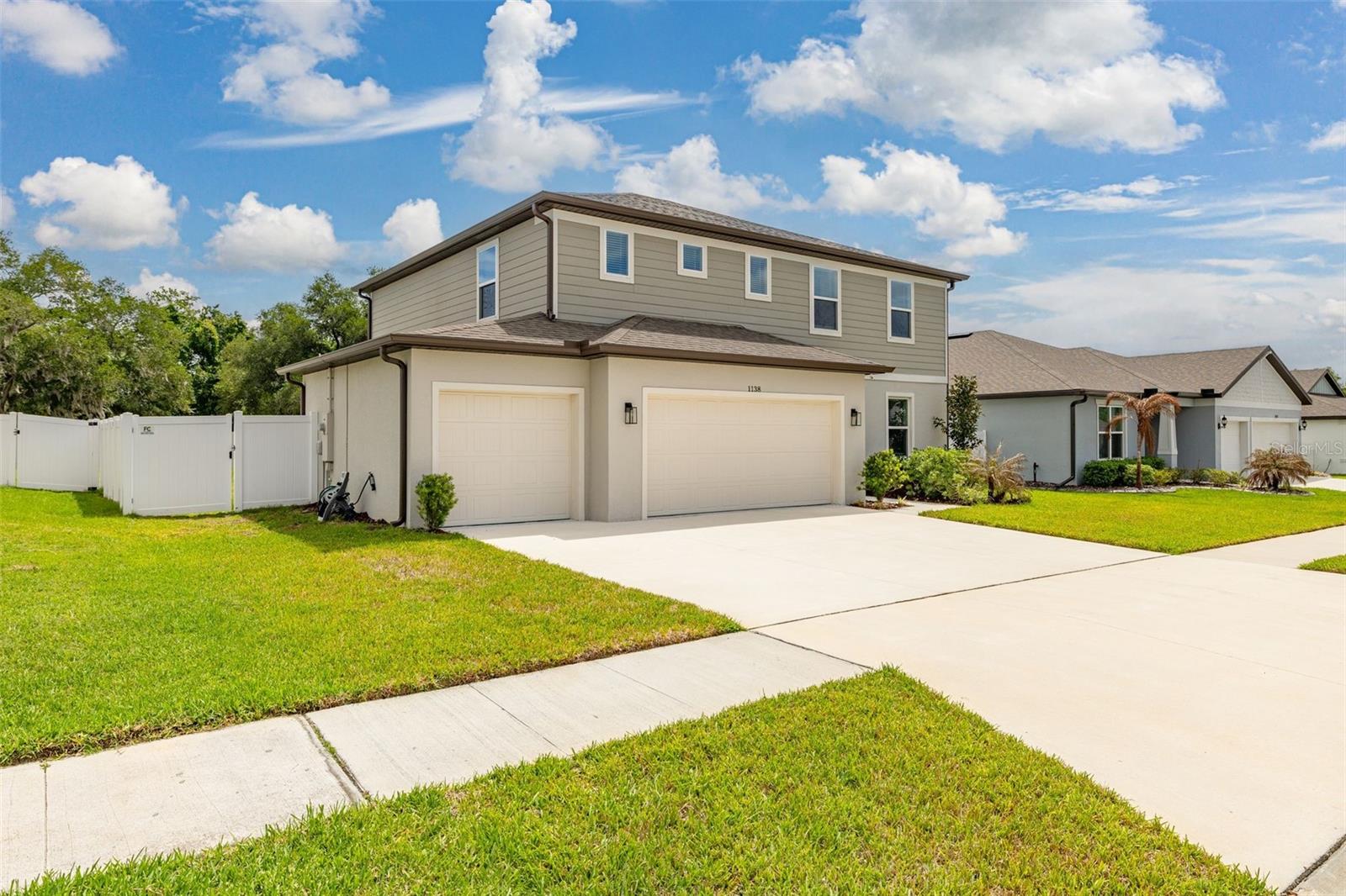 1138 Michelangelo Ln, FL
