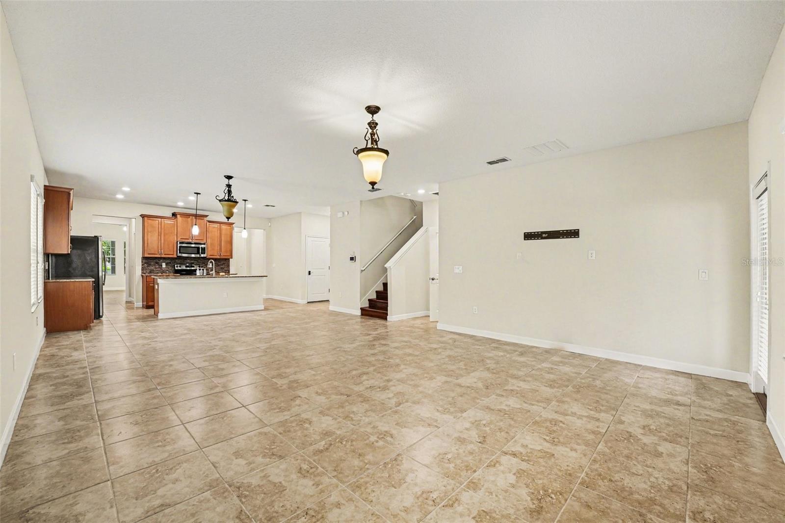 3074 White Horse Court, FL