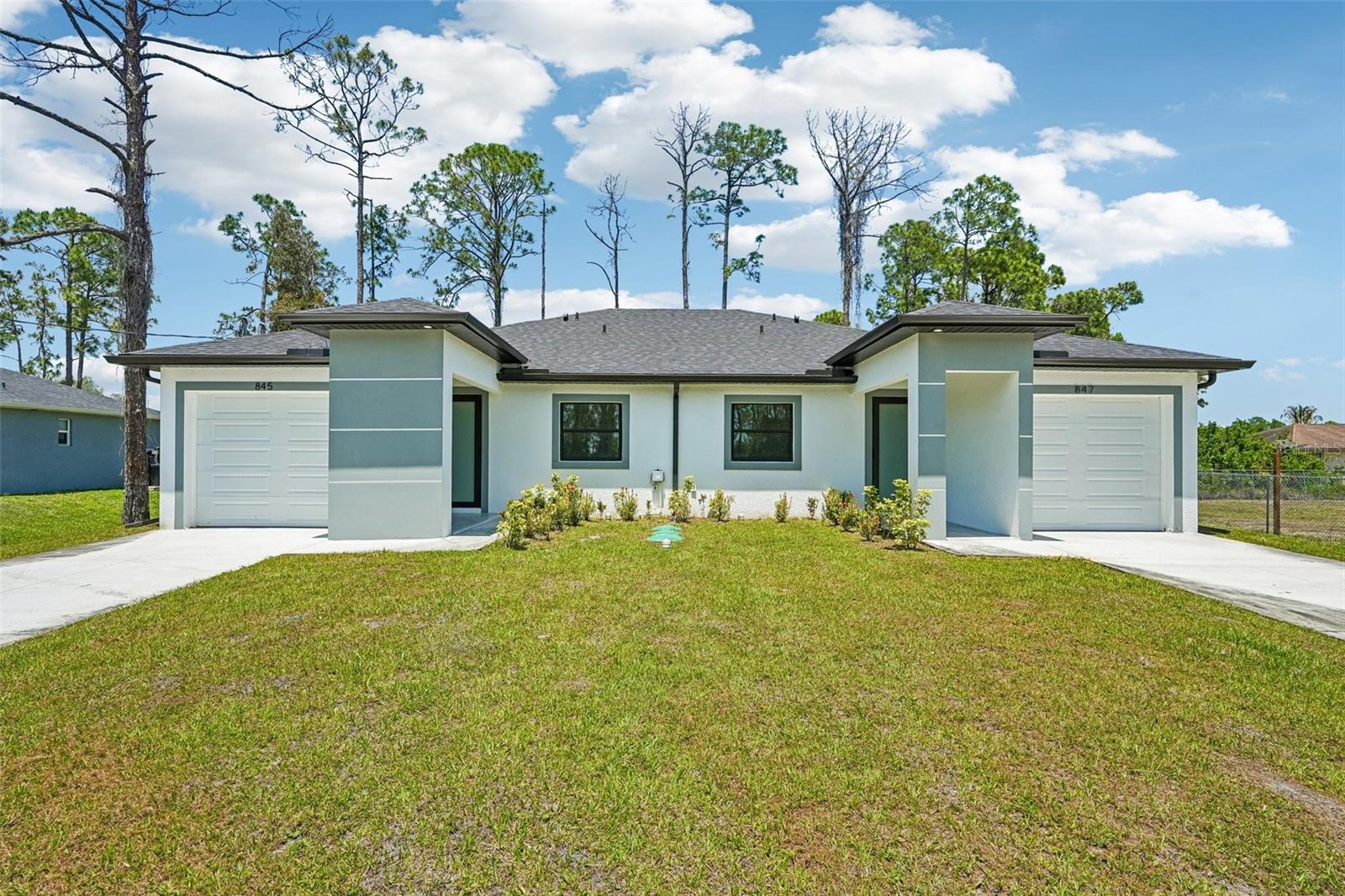 845/847 Meadow Rd, FL