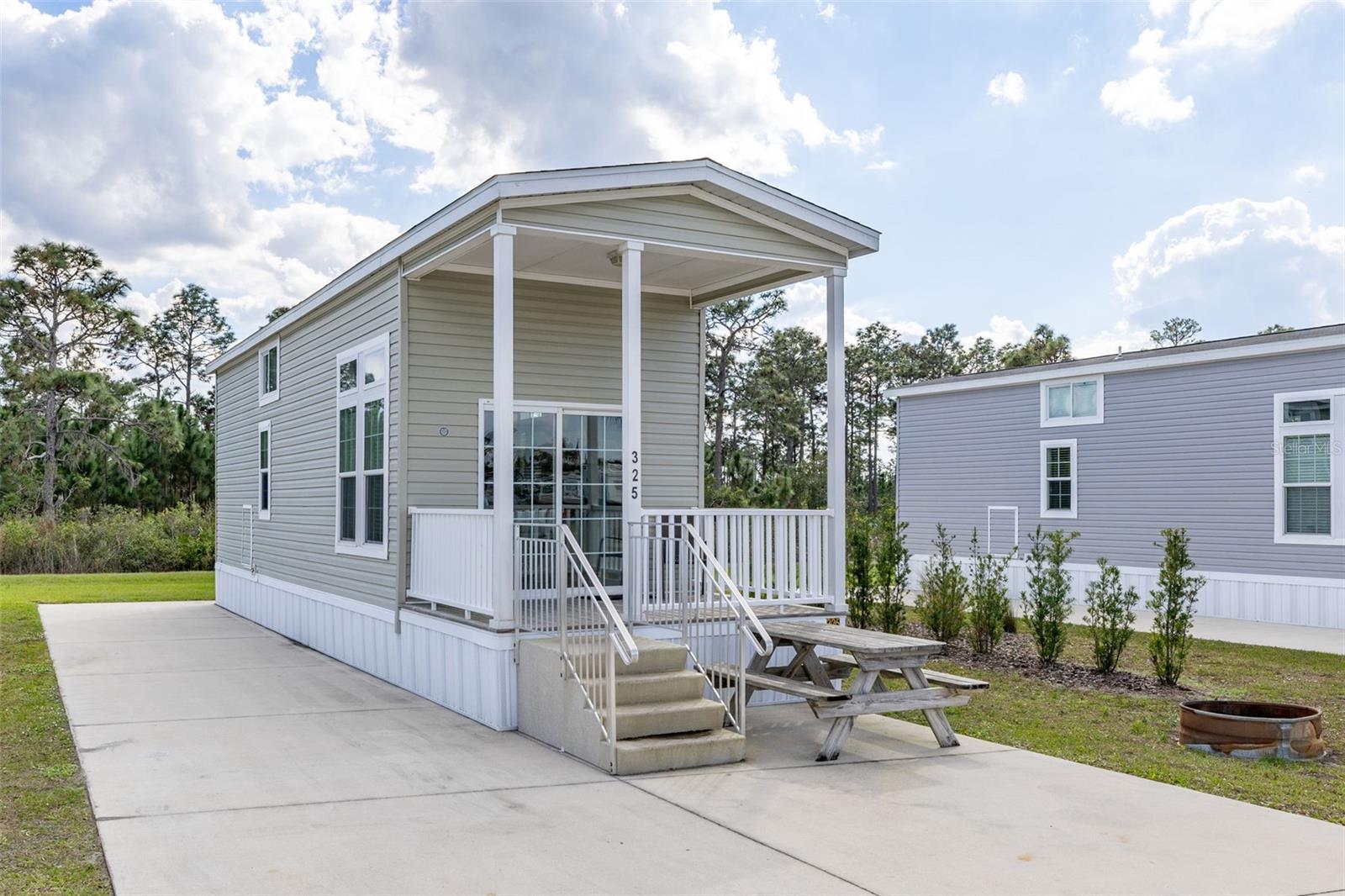 325 Tiki Turn (Hwy 630) E, FL