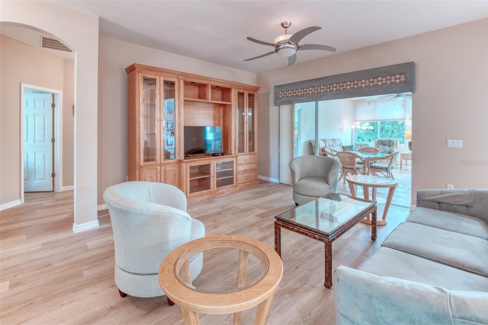 100 Meridian Avenue, FL