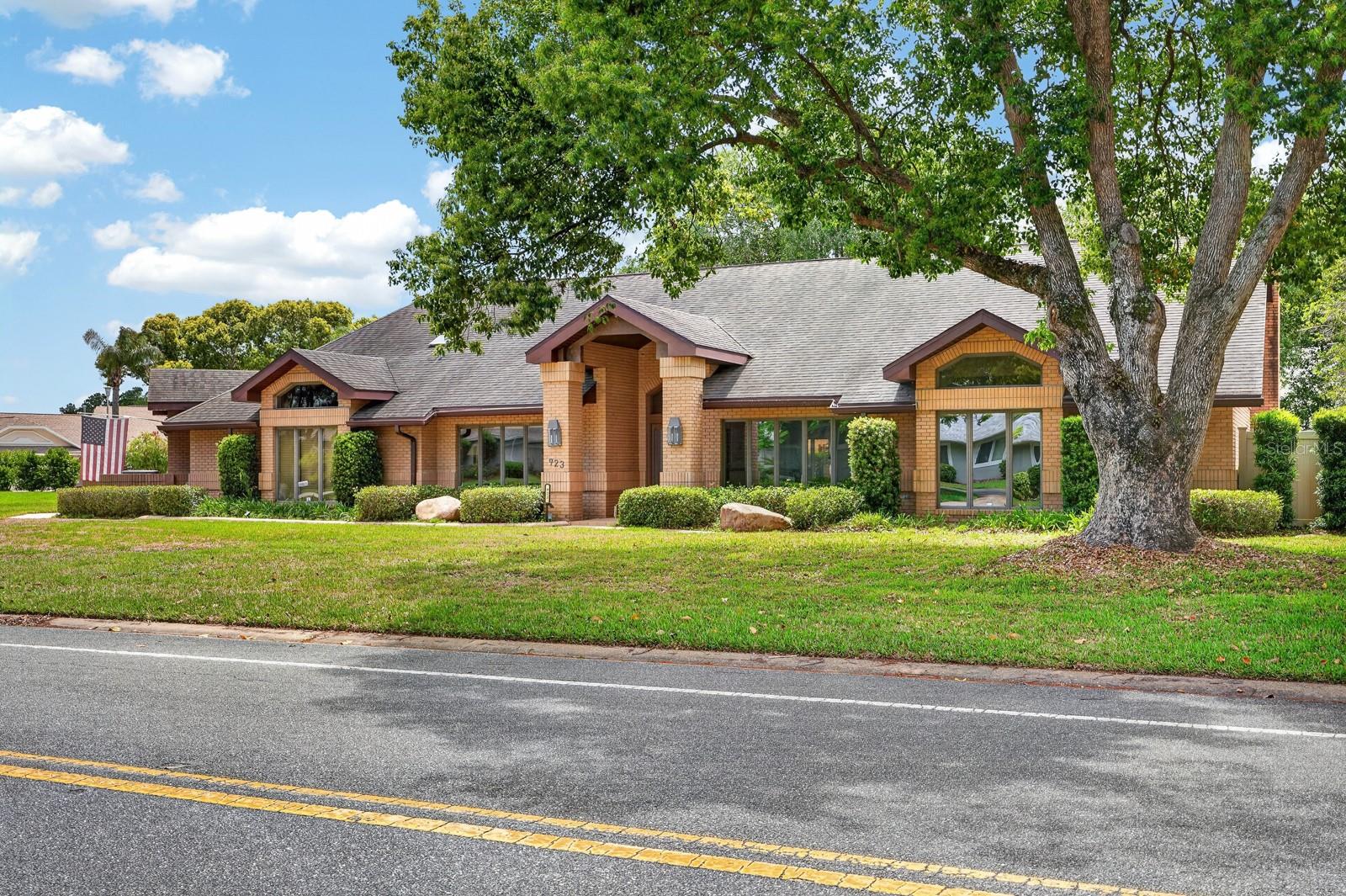 923 Club House Boulevard, FL