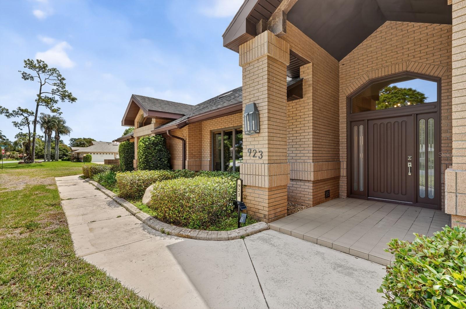 923 Club House Boulevard, FL
