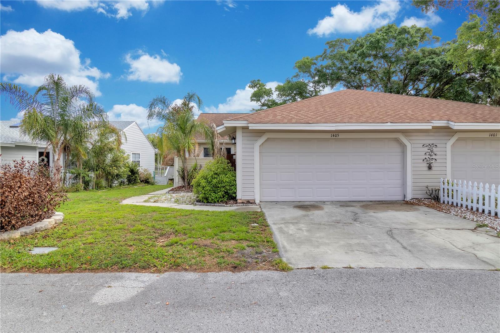 1405 Cricket Court, FL