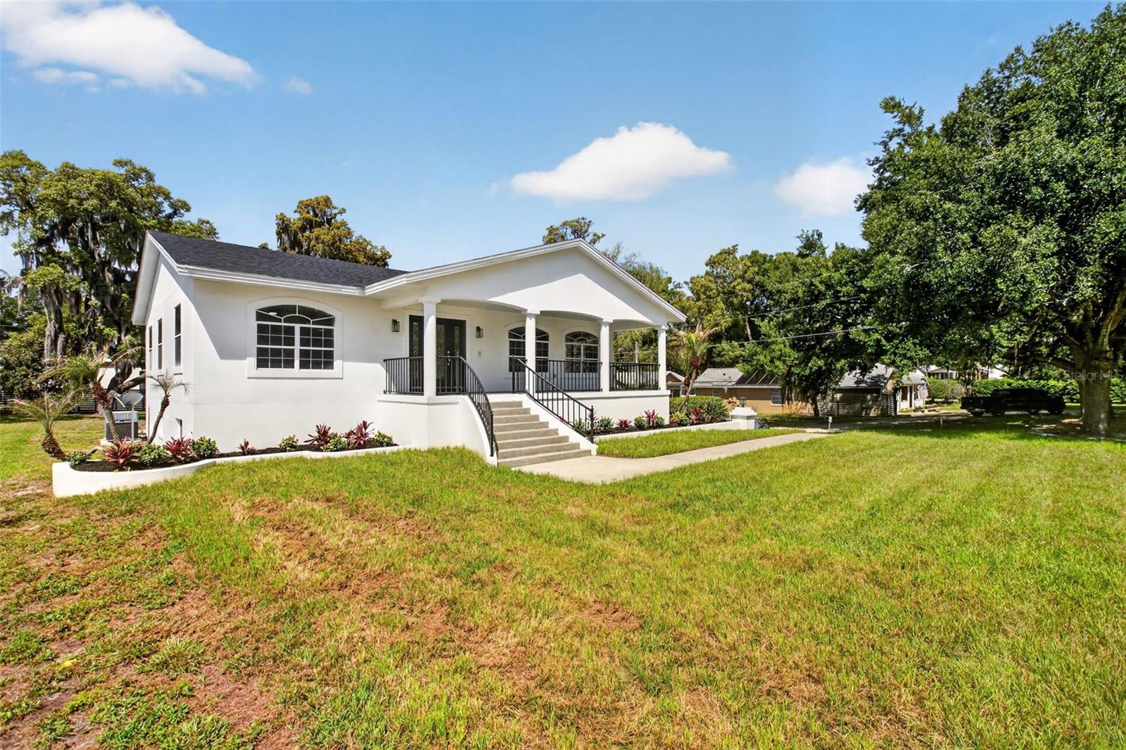 1002 Oakdale Street, FL