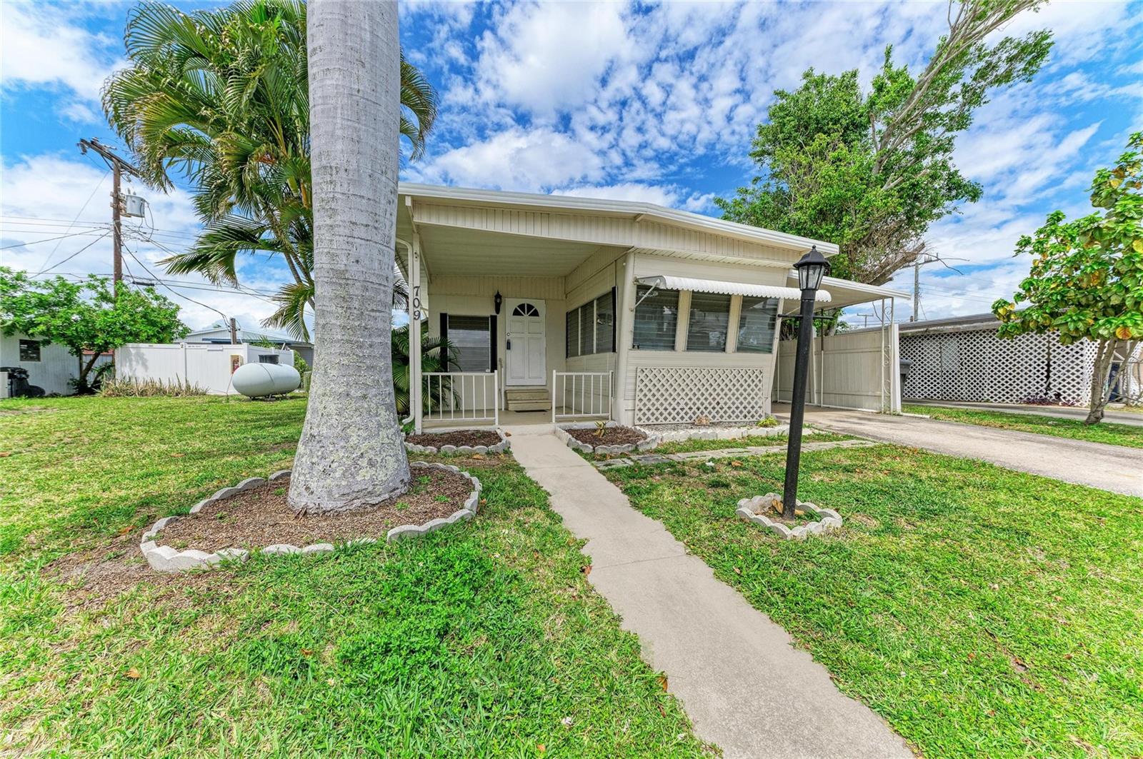 709 50th Avenue Ter W, FL