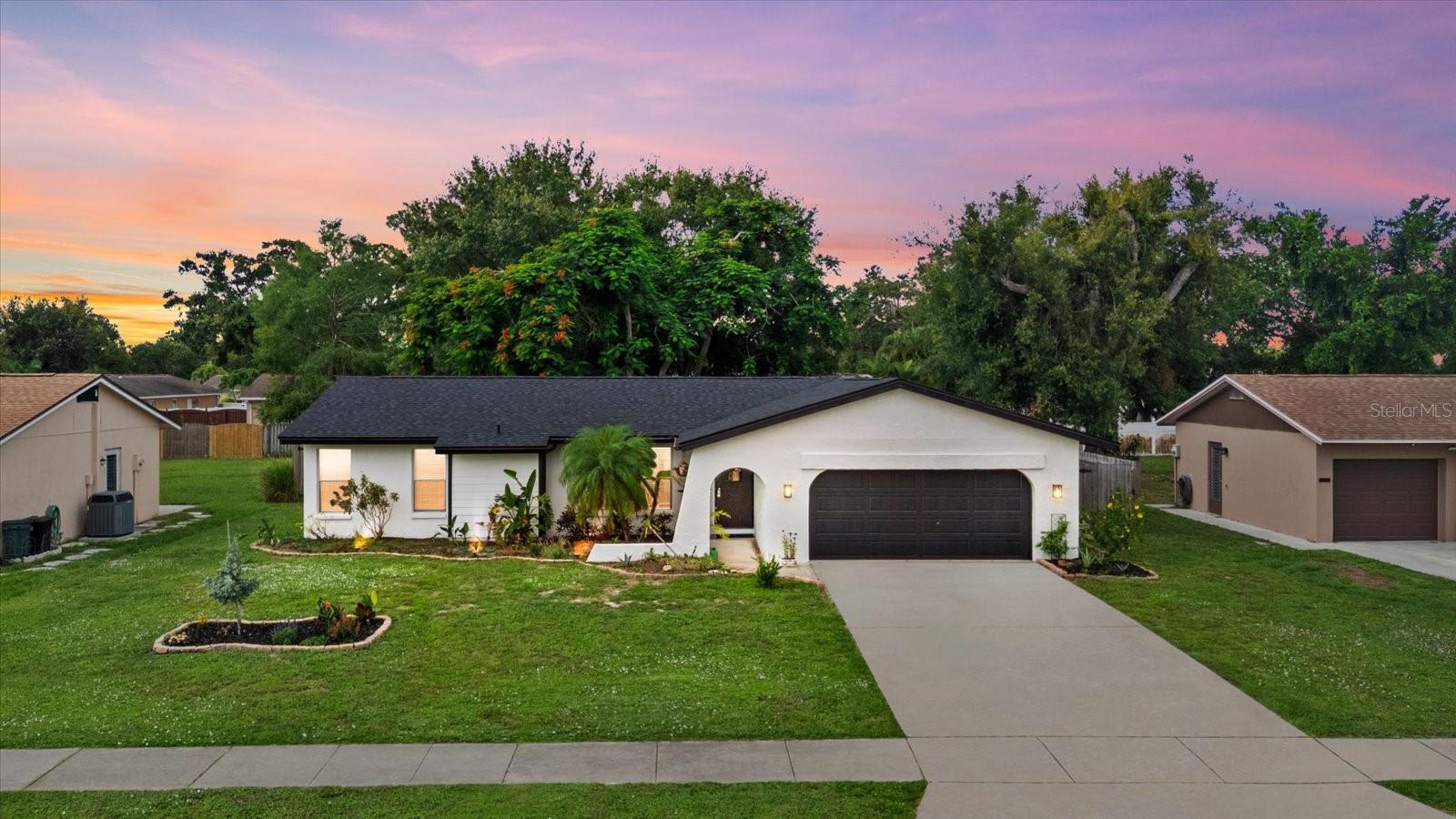 816 Queen Palm Lane, FL