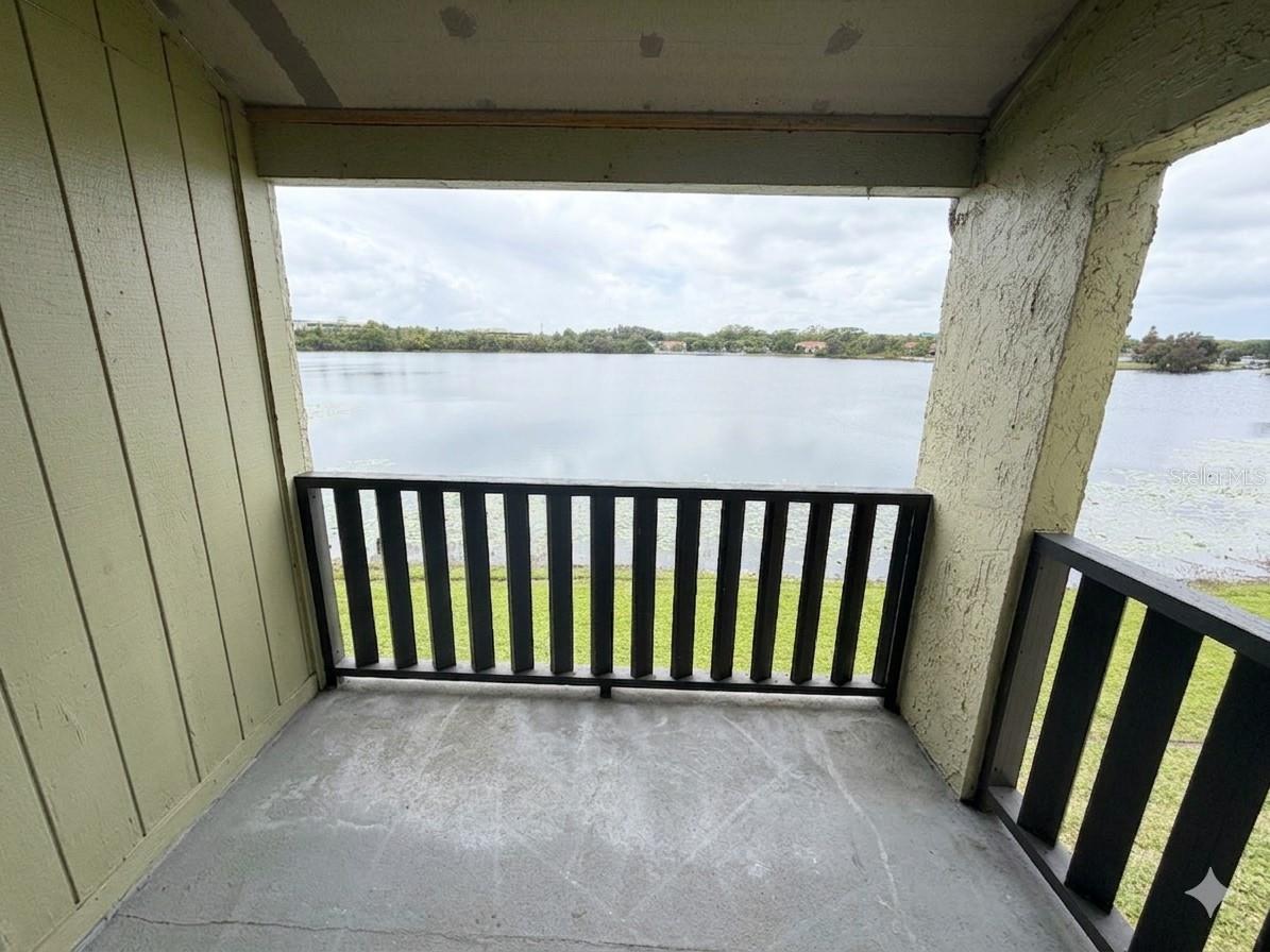 954 Lake Destiny Rd #G, FL