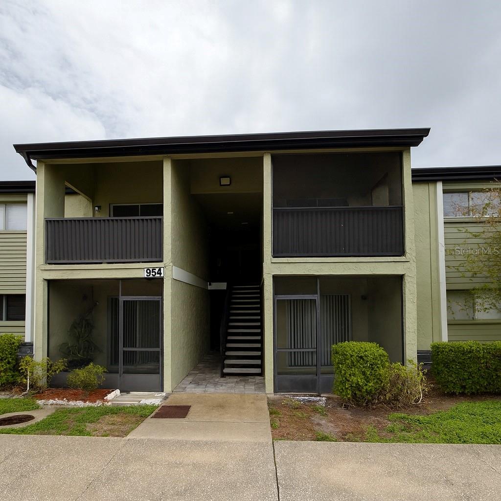 954 Lake Destiny Road, FL