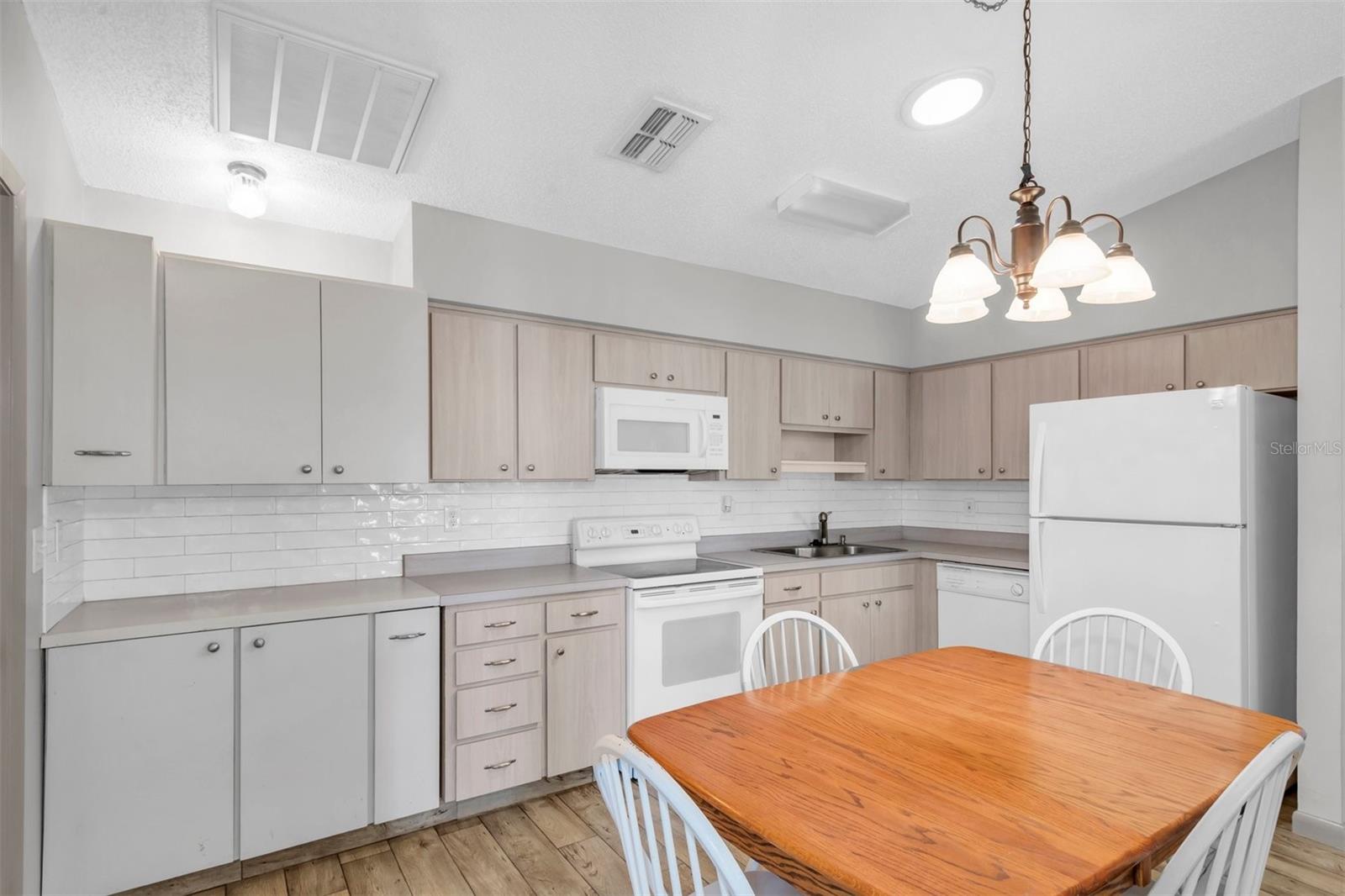 37730 Alissa Drive, FL