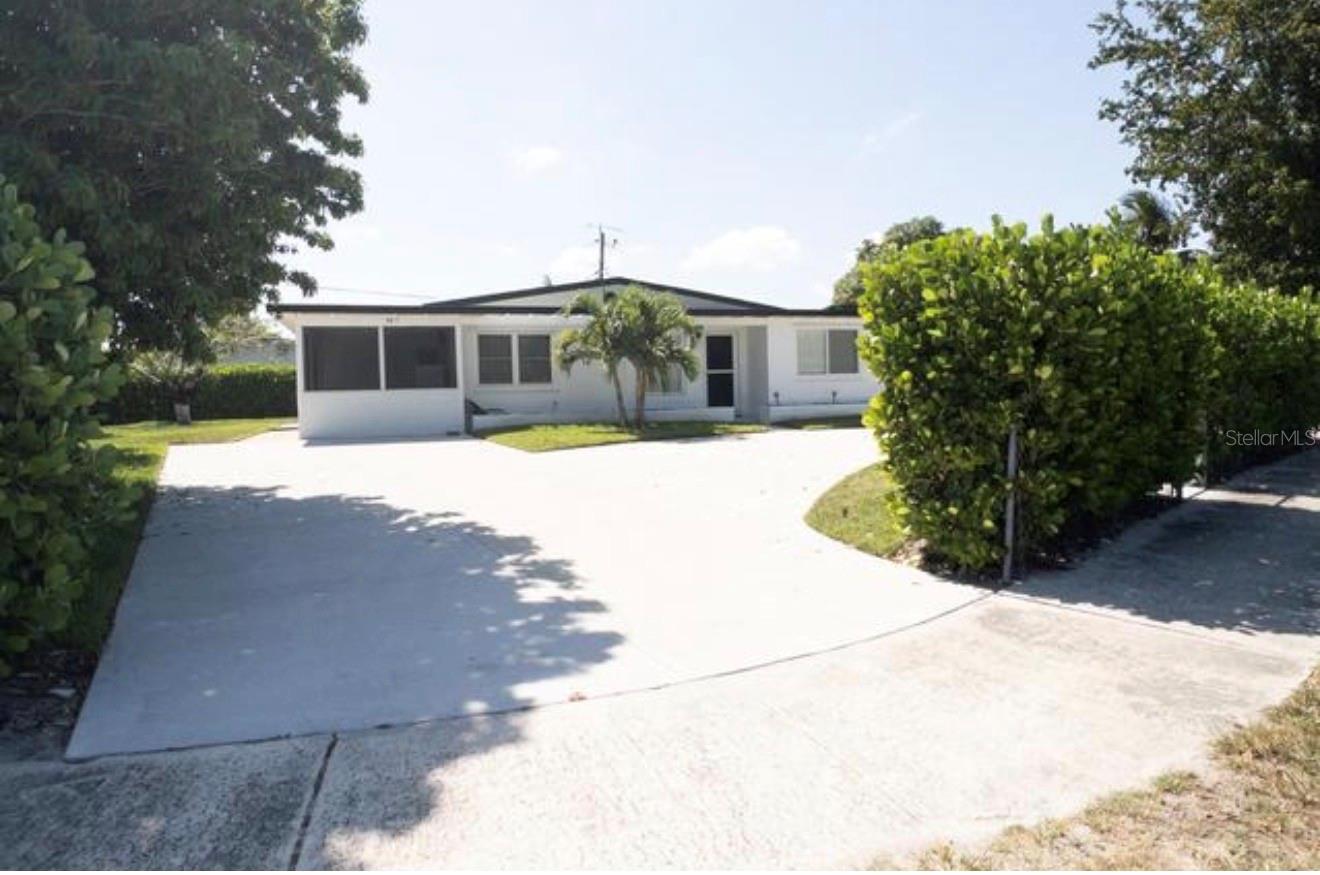 887 Perry Street, FL
