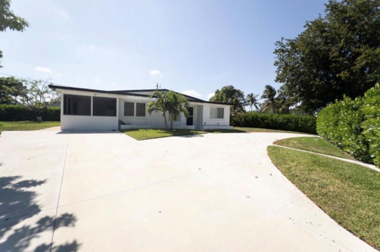 887 Perry Street, FL