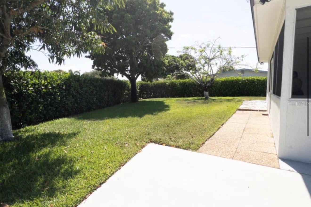 887 Perry Street, FL