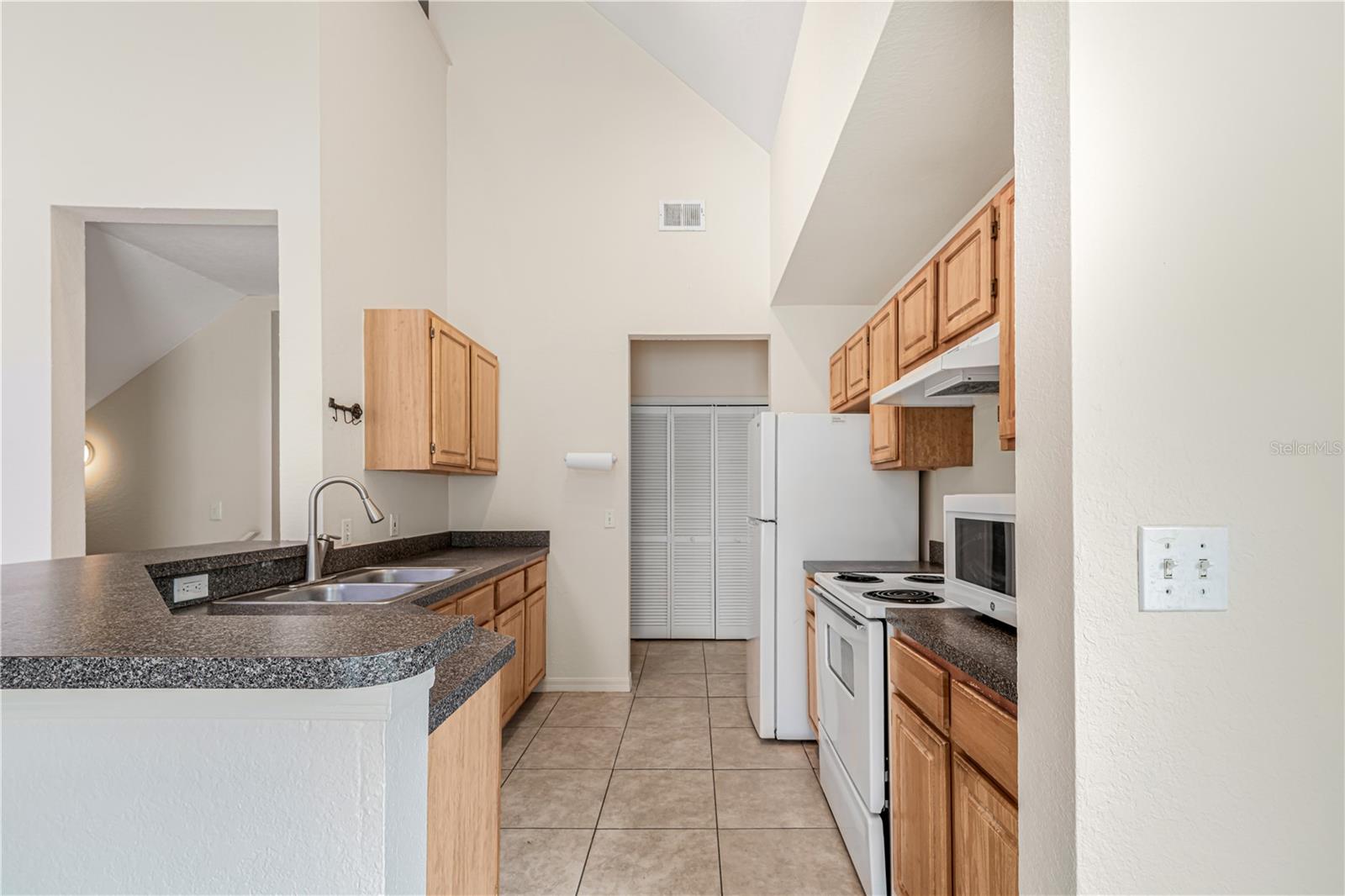 6025 Westgate Drive, FL