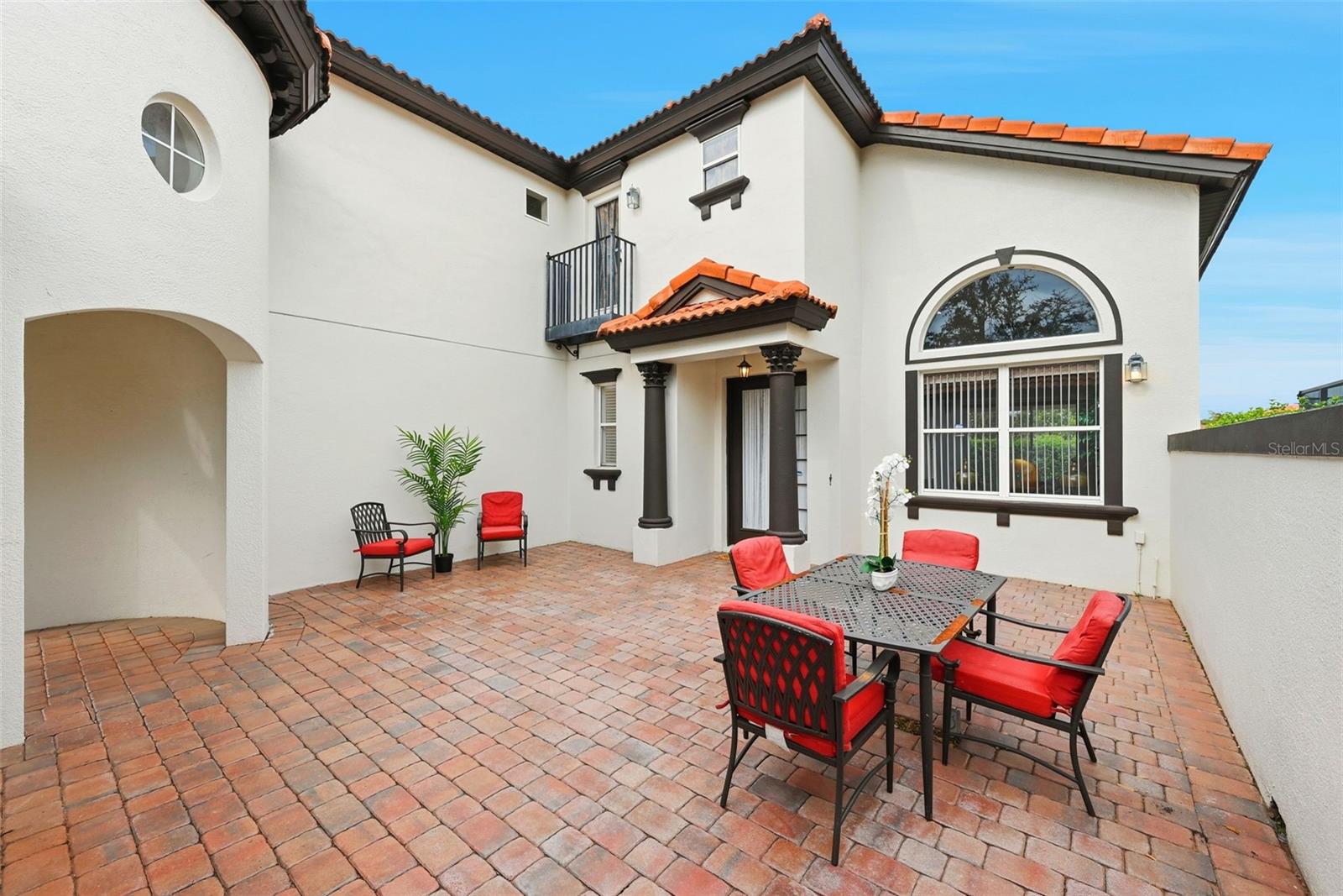 910 Lascala Drive, FL