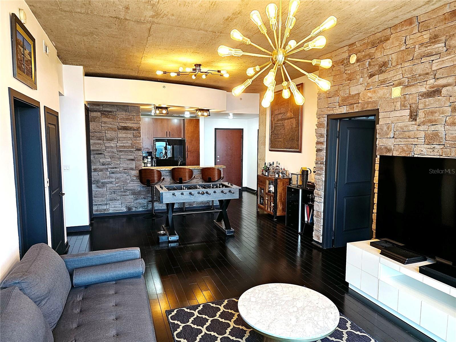 155 Court Avenue, FL