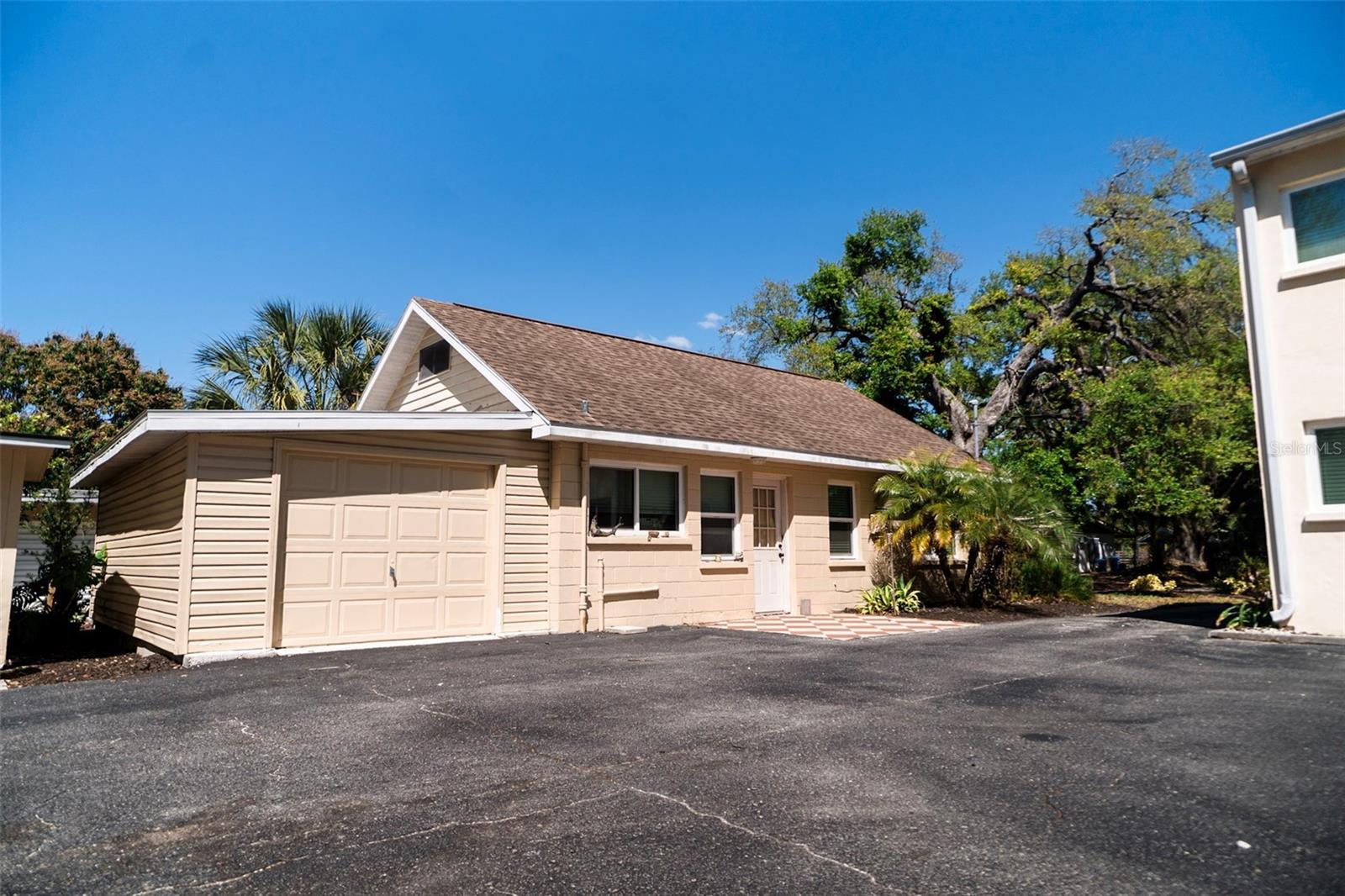 400 20th Street, FL