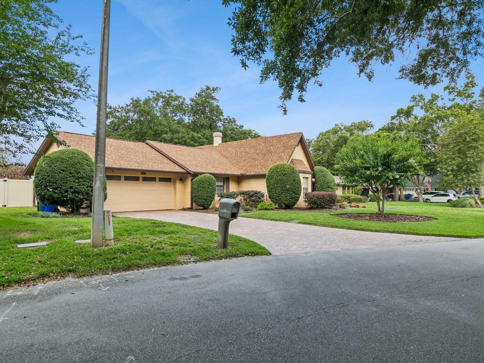 614 Cypress Court, FL