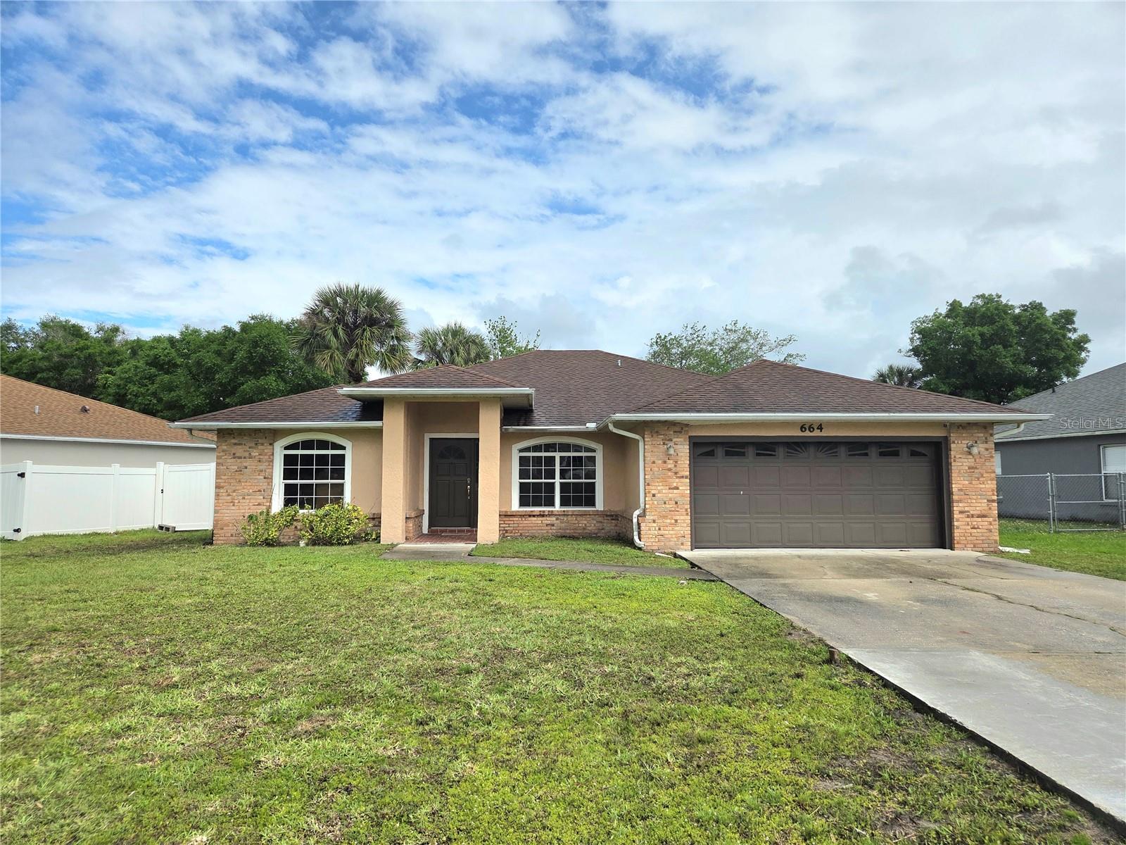 664 Reindeer Dr, FL