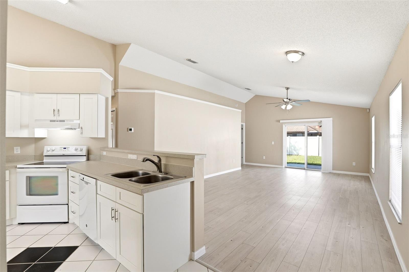 1094 Brielle Court, FL