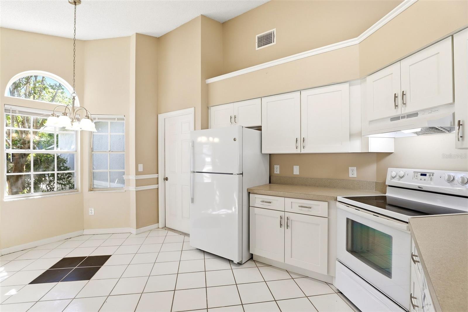 1094 Brielle Court, FL
