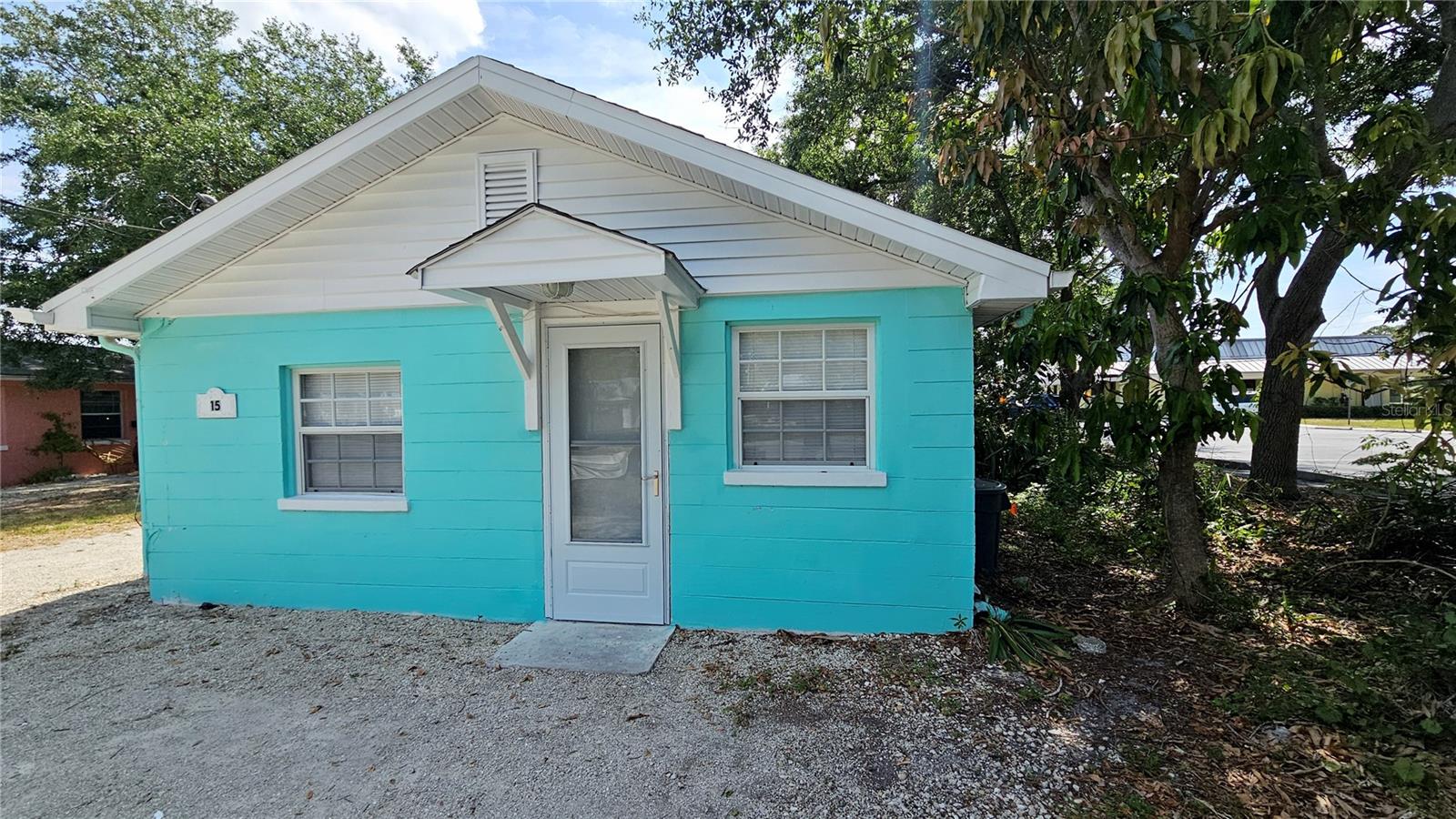 15 N Mango St W, FL