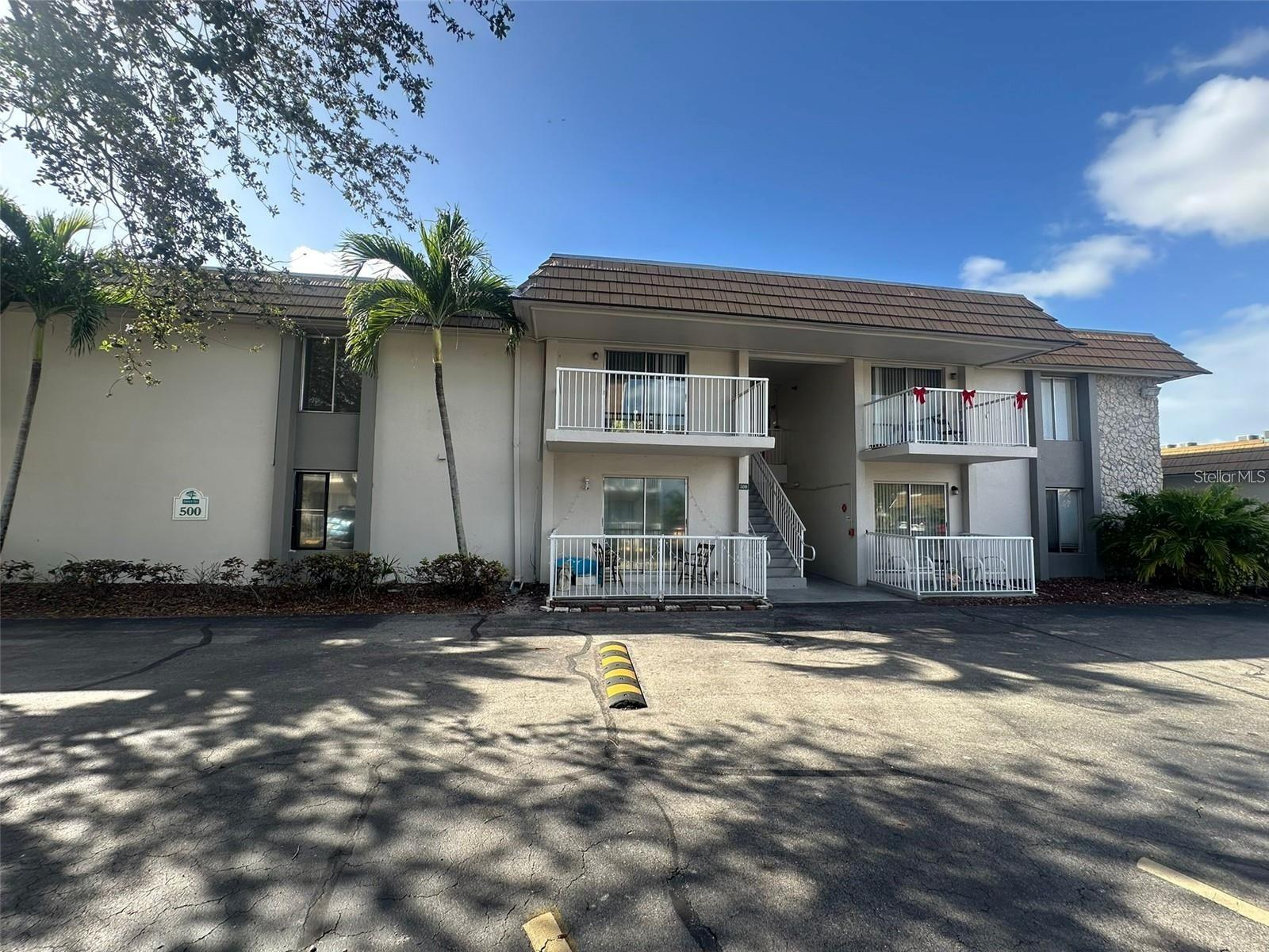 1830 Maravilla Ave #607, FL