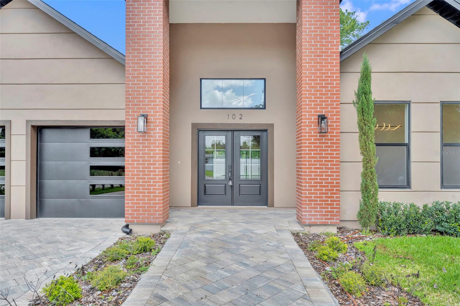 102 Bell Place, FL