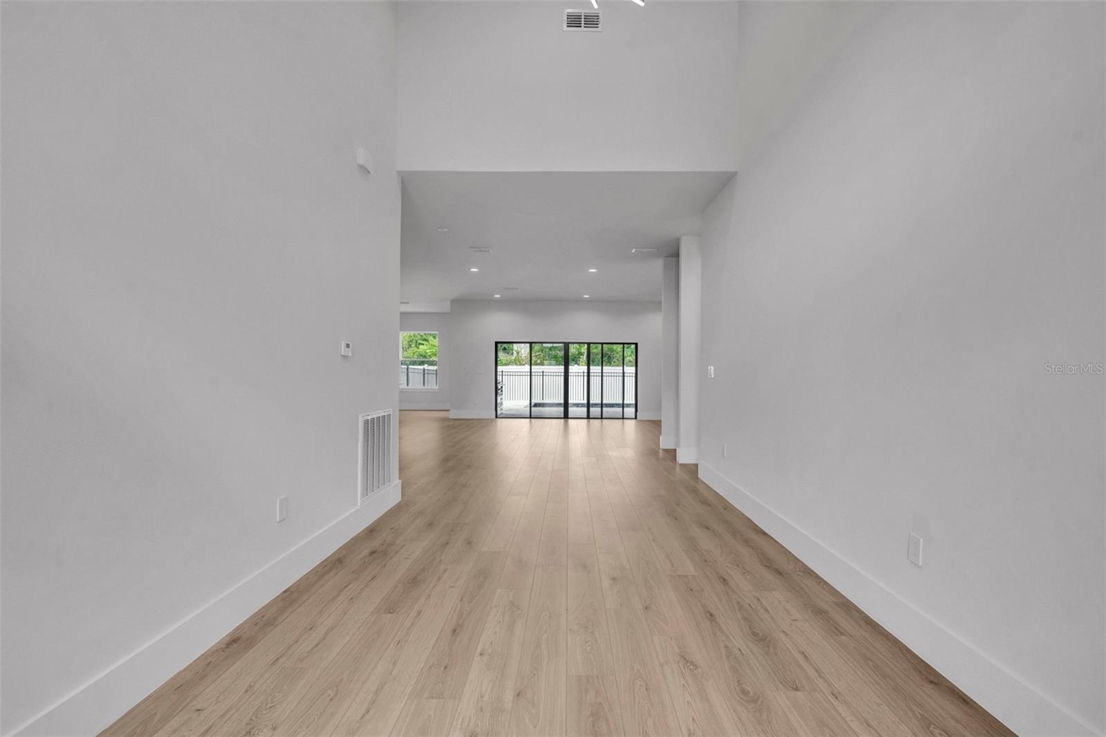 102 Bell Place, FL