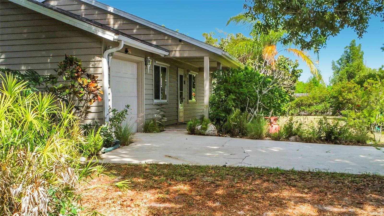 601 Seminole Drive, FL