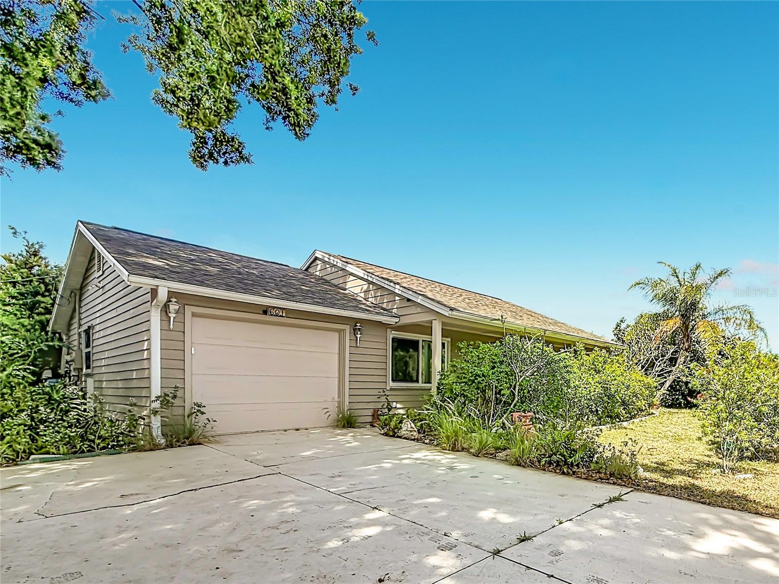 601 Seminole Drive, FL