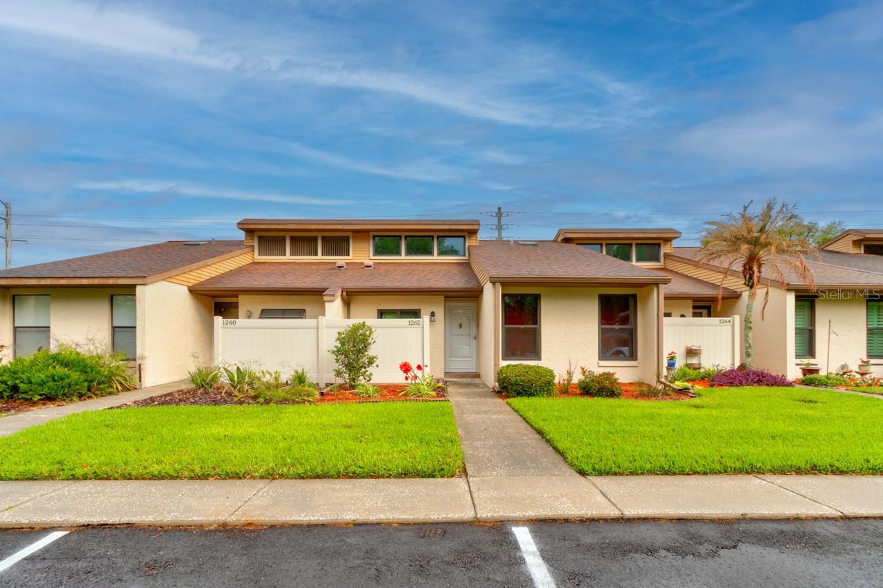 1262 Charter Oaks Circle, FL