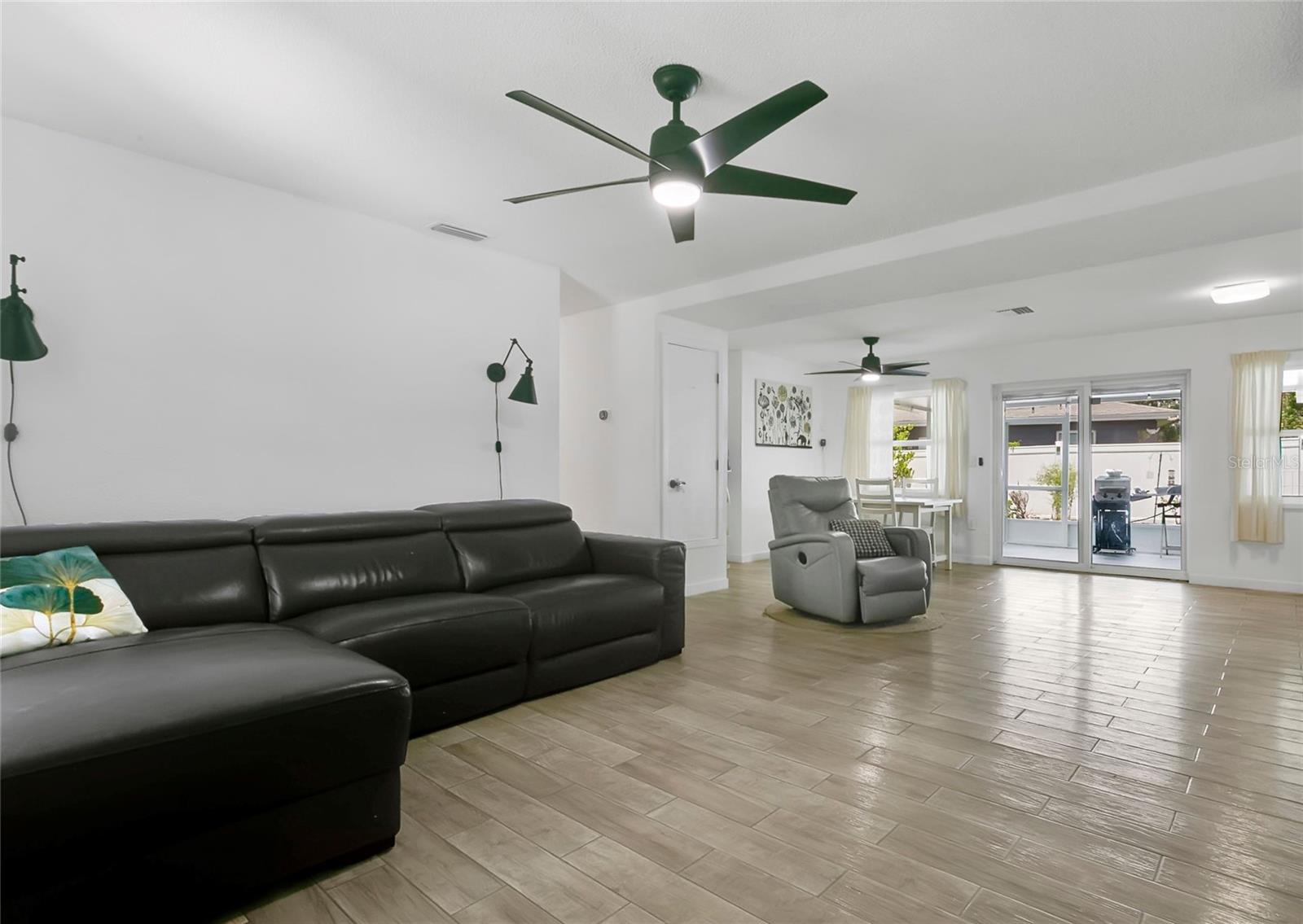 851 Darwin Drive, FL