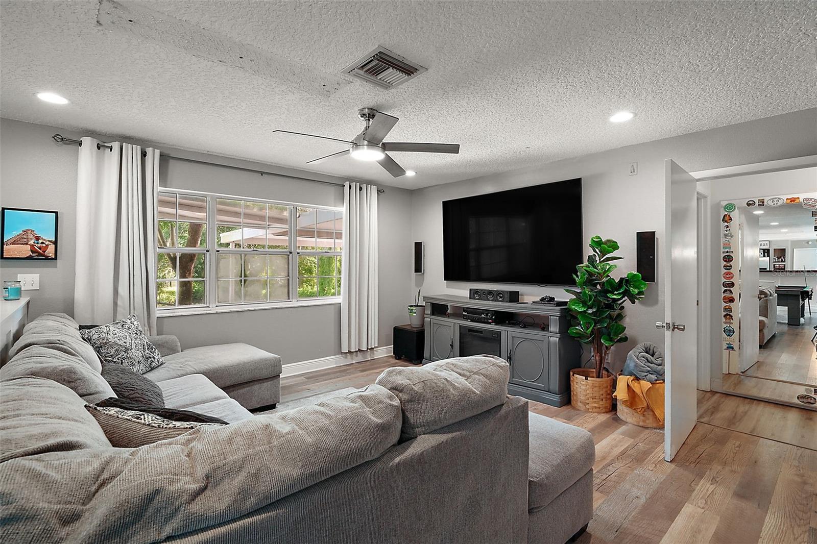 705 Summit Court, FL
