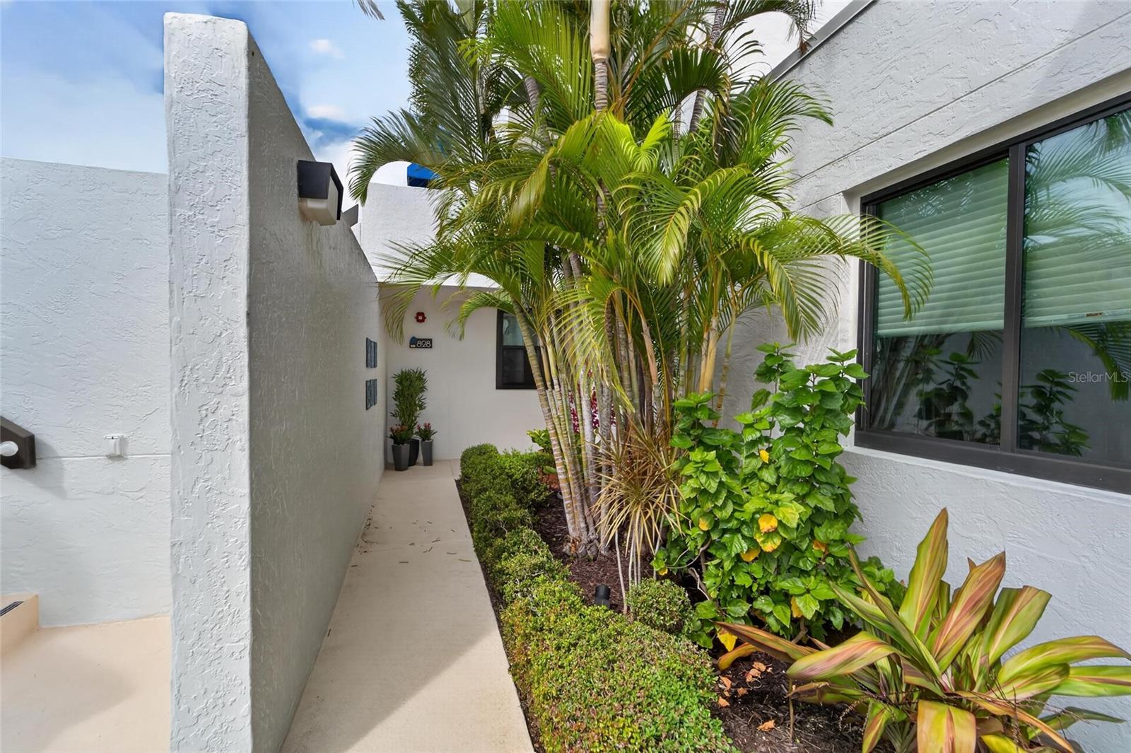 828 Bayport Way, FL