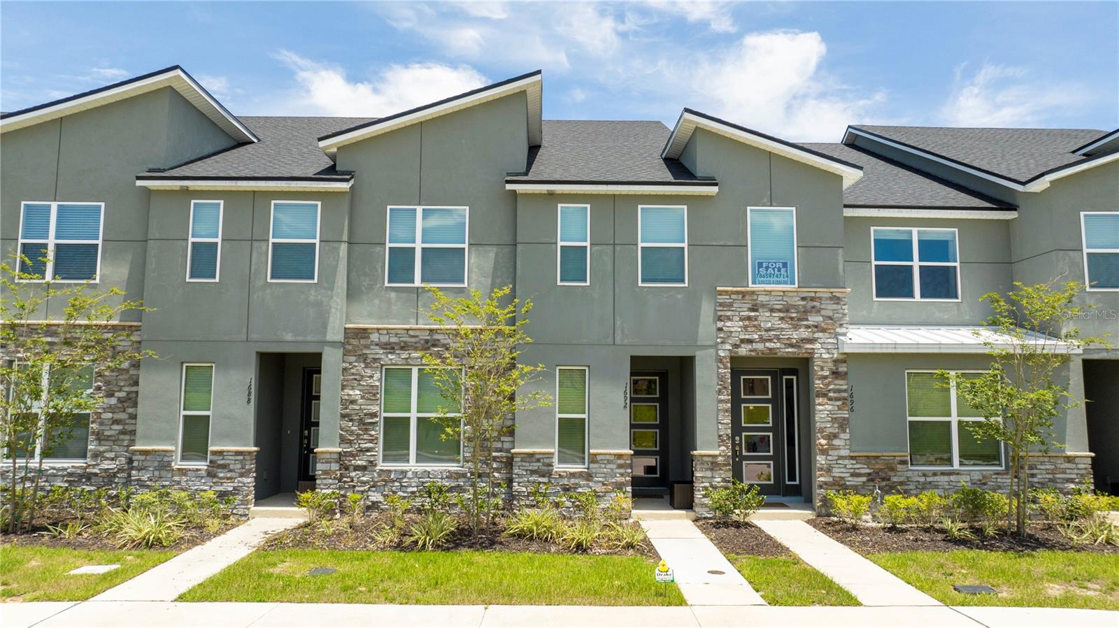 1692 Tropical Palms Cir, FL