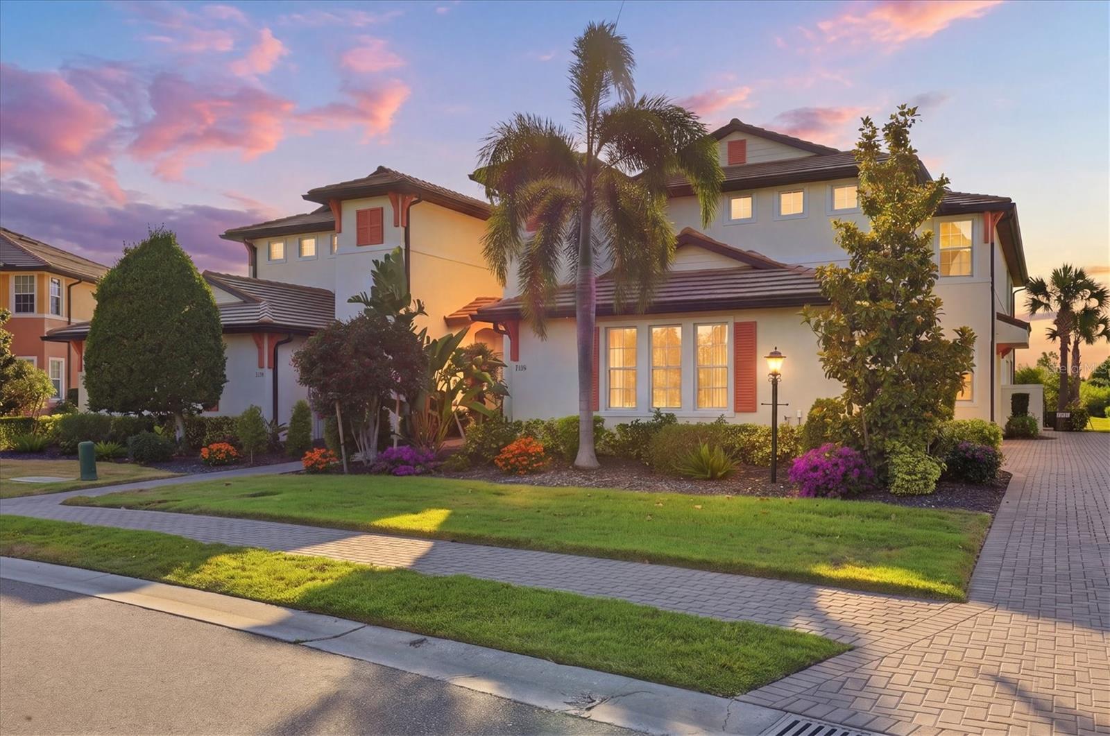 7346 Divot Loop, FL