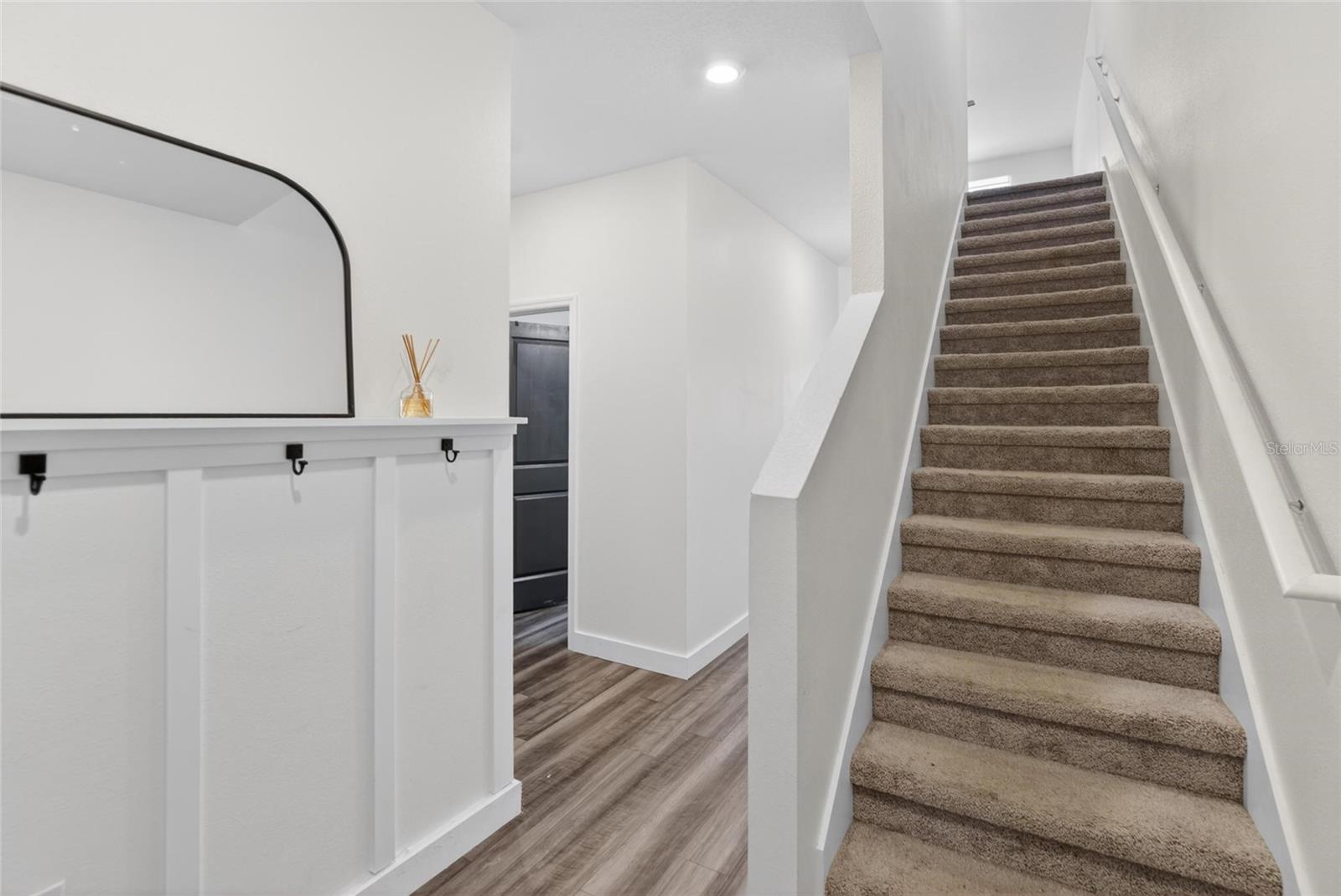 1044 Kelly Fern Loop, FL