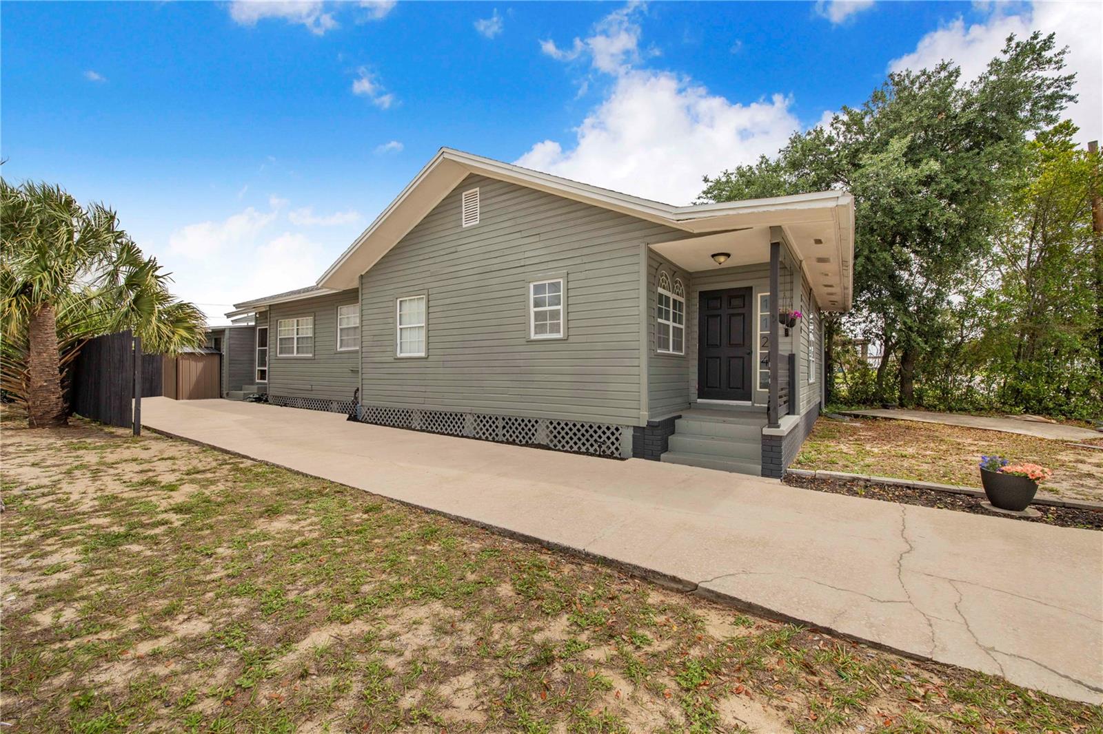 1124 Avenue F, FL