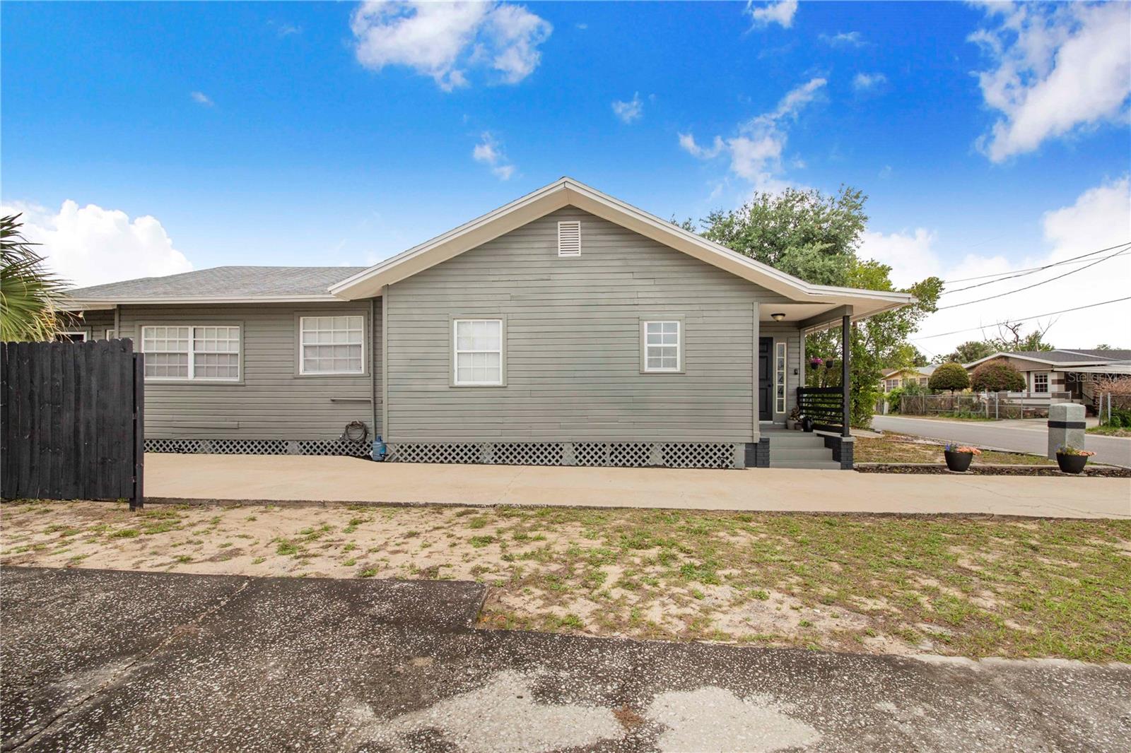 1124 Avenue F, FL