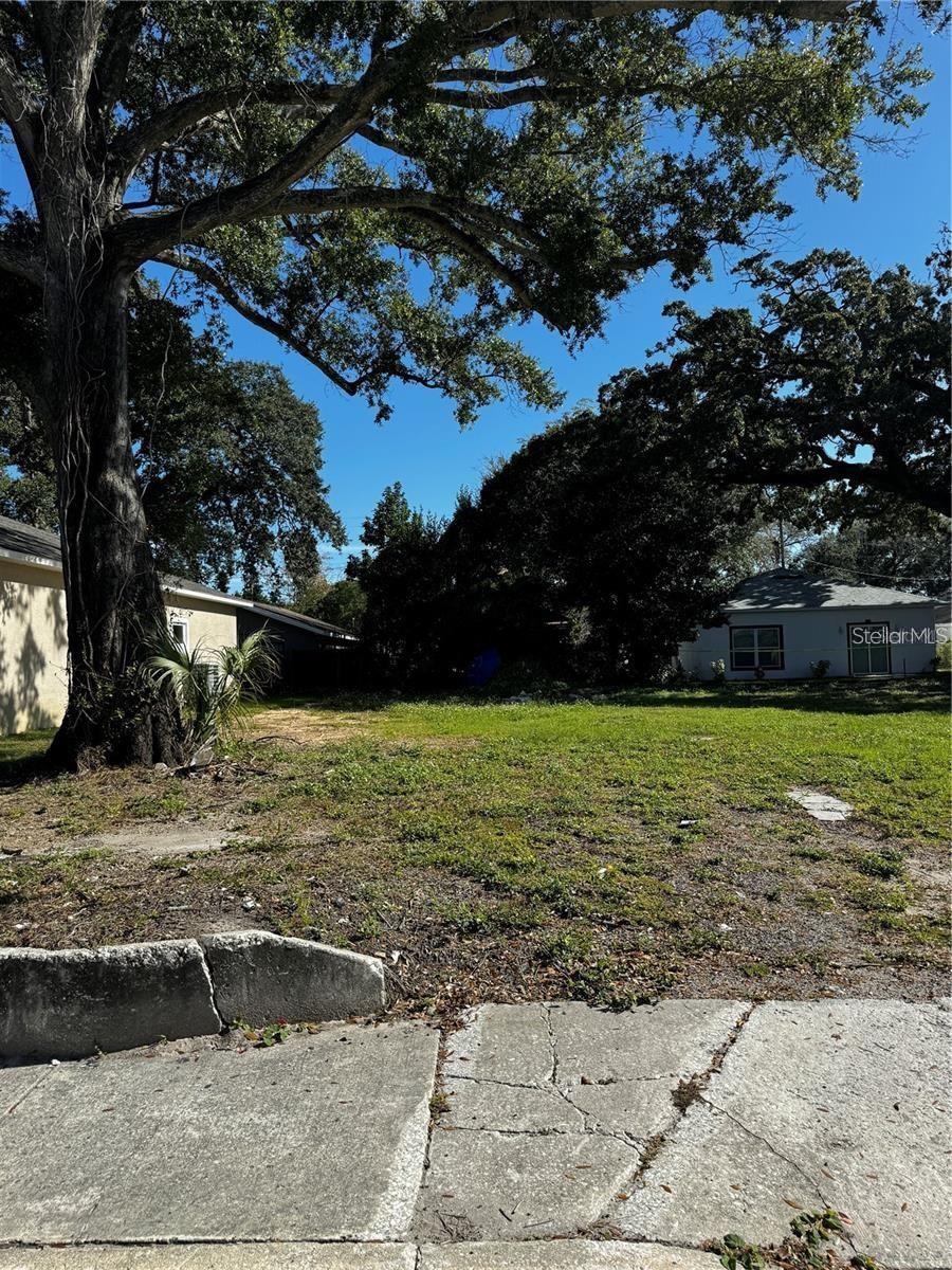 735 Easy Avenue, FL