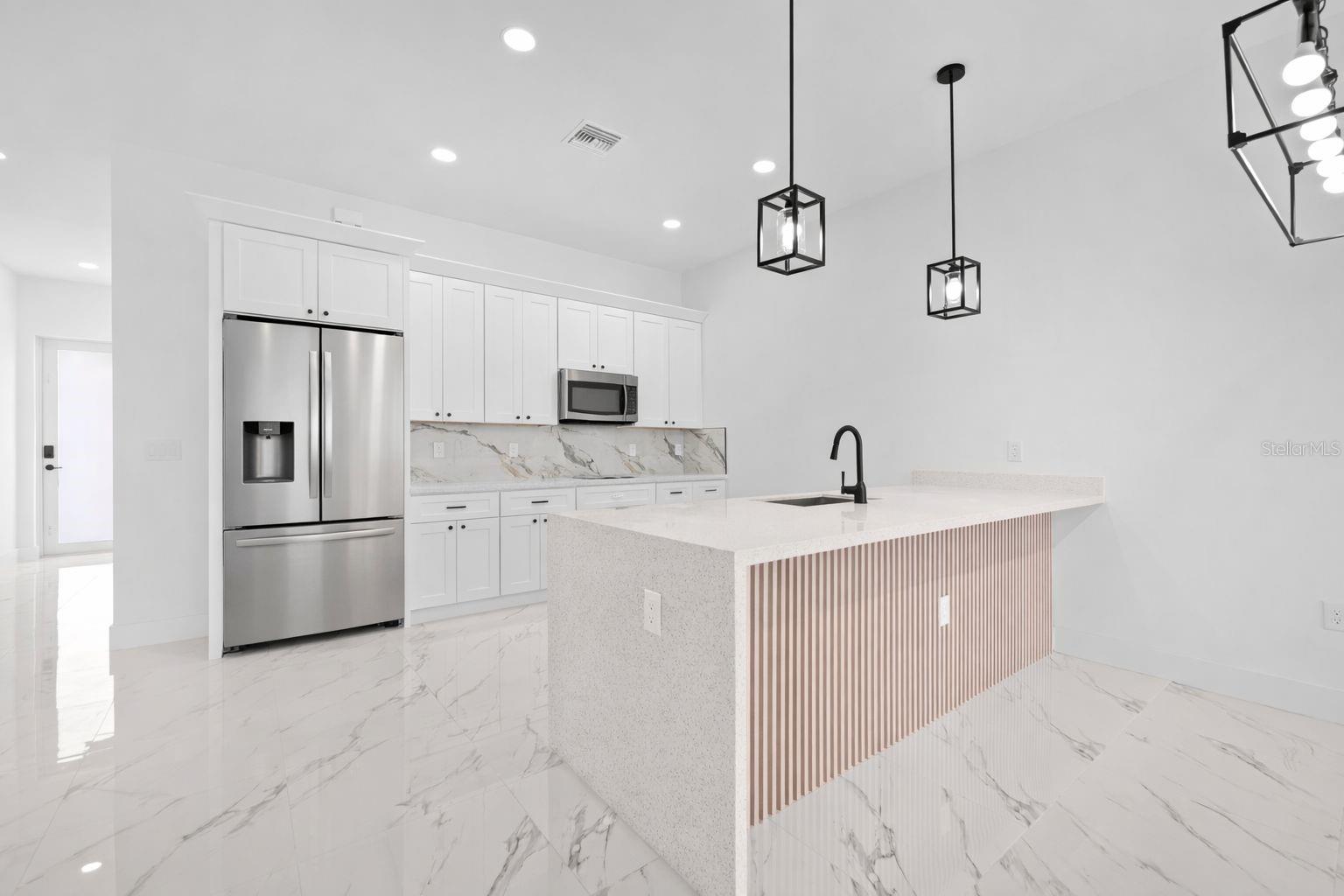 1024/1026 Diplomat Parkway, FL