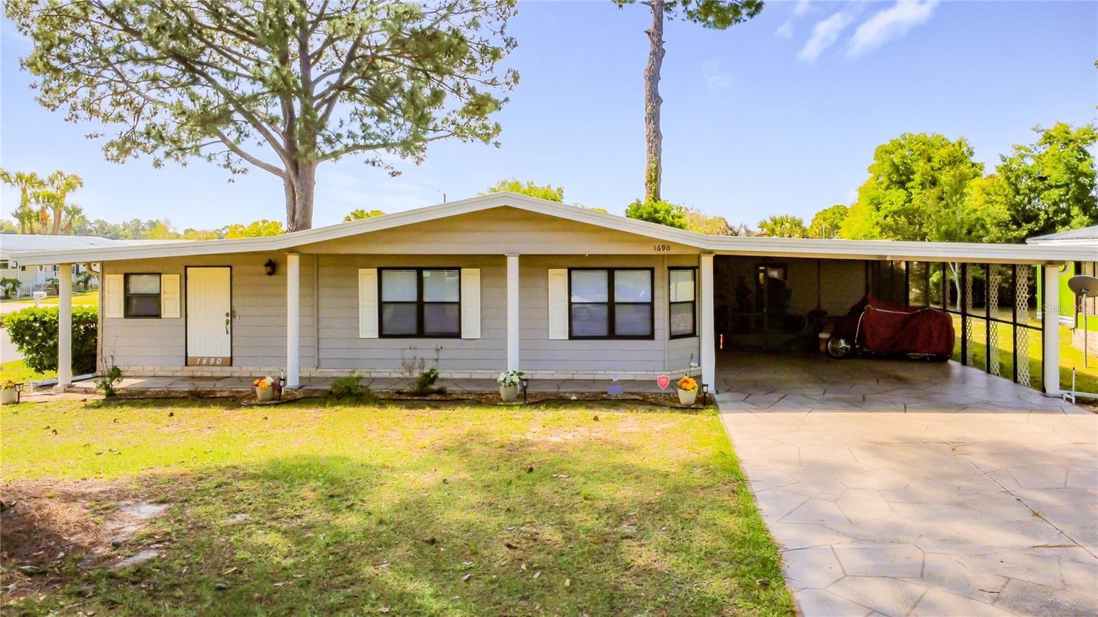 1690 Elkhart Circle, FL